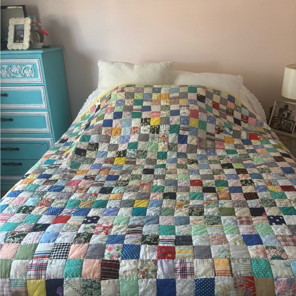 Patchwork Multicolor Quilt - Picture 2 of 7